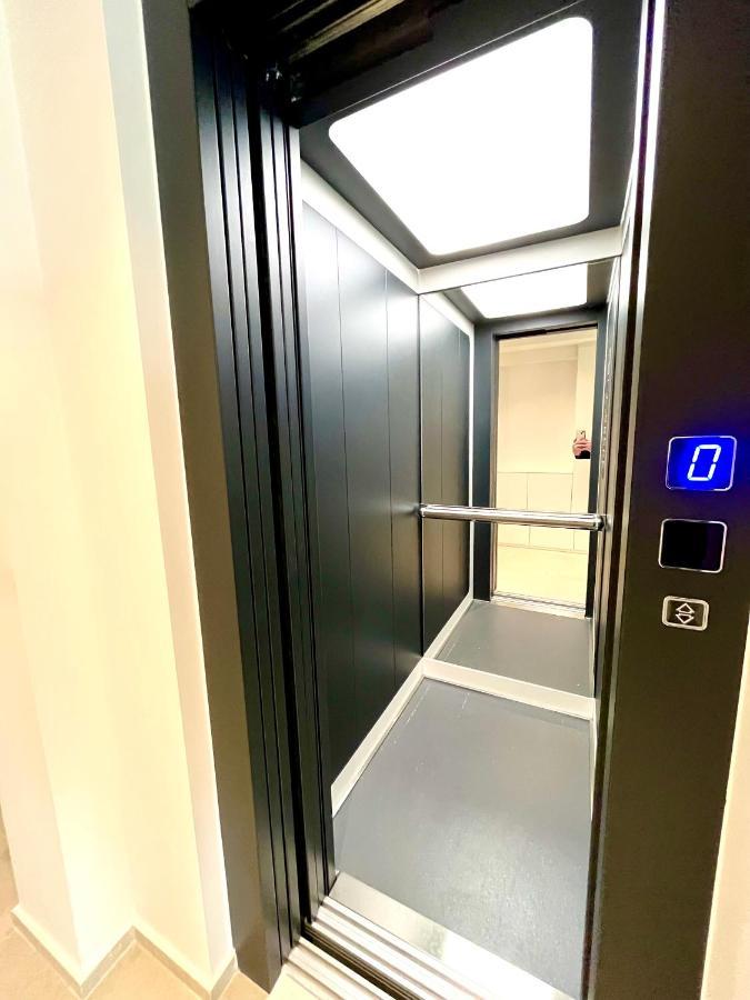 City Hill Luxury Apartments ヨアニナ エクステリア 写真