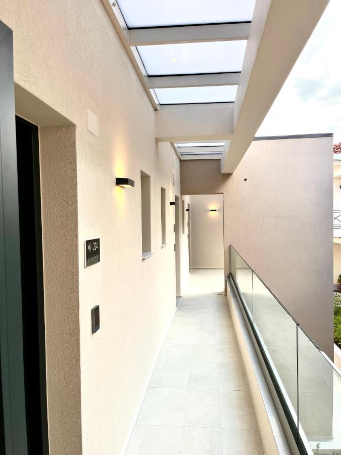 City Hill Luxury Apartments ヨアニナ エクステリア 写真
